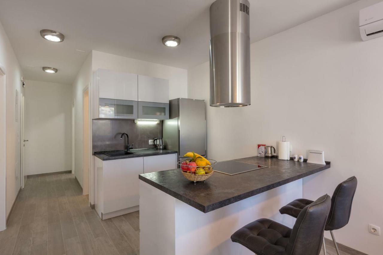 Apartments Rosemary Ražanj Esterno foto